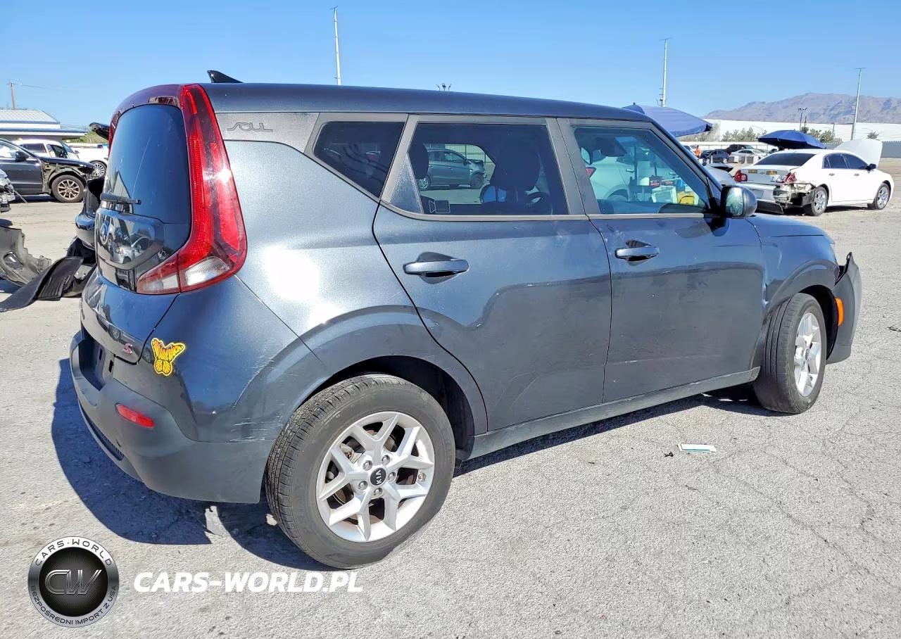 2021 Kia Soul S VIN:KNDJ23AU3M7781174 - 3