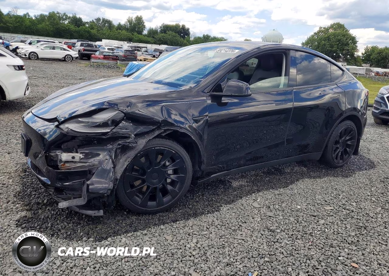 2023 Tesla Model Y – zdjęcie 1 z 13
