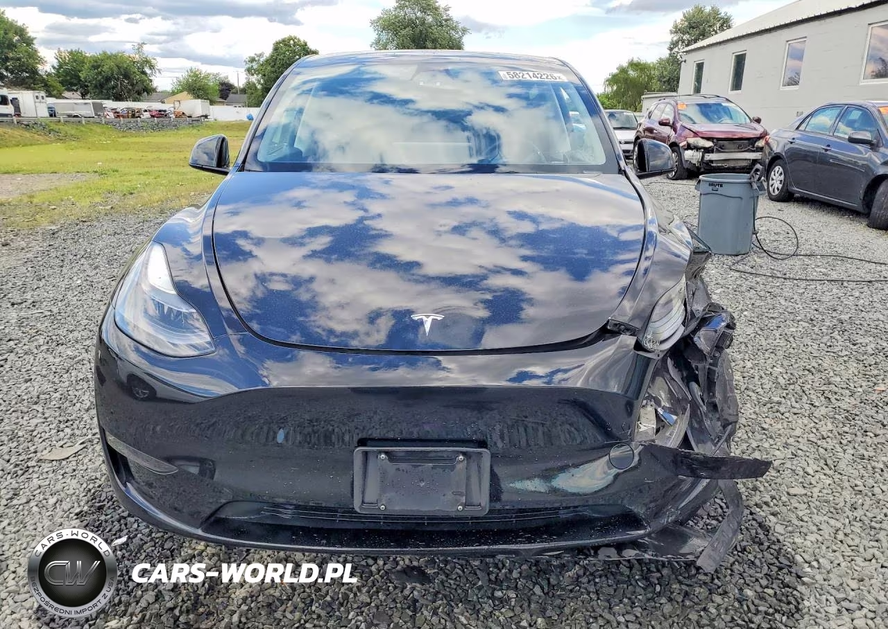 2023 Tesla Model Y VIN:7SAYGAEE2PF694889 - 5