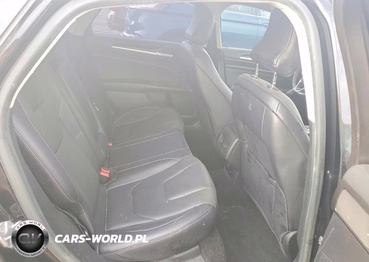 2018 Ford Fusion Titanium VIN:3FA6P0RU4JR215450 - 10