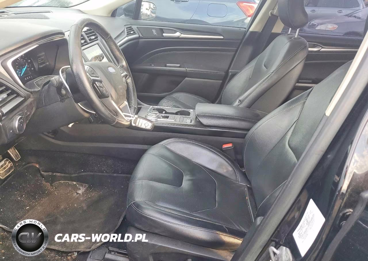 2018 Ford Fusion Titanium VIN:3FA6P0RU4JR215450 - 7