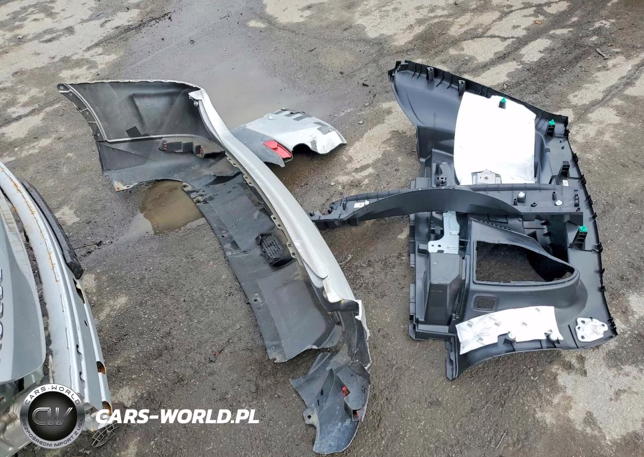 2019 Nissan Rogue S VIN:KNMAT2MV5KP524574 - 13