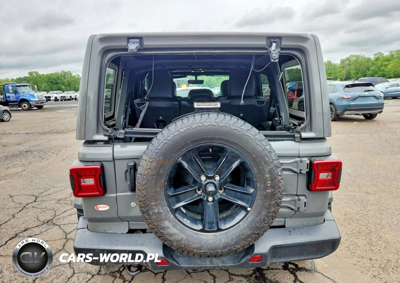 2019 Jeep Wrangler Unlimited Sahara VIN:1C4HJXEG9KW648077 - 6