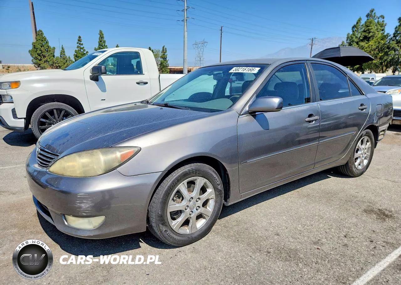 2005 Toyota Camry Xle V6 – zdjęcie 1 z 12
