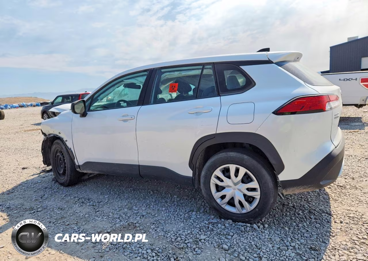 2024 Toyota Corolla Cross L VIN:7MUAAABG2RV099020 - 2