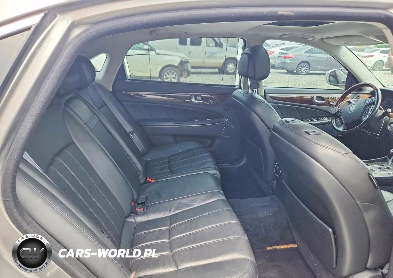 2011 Hyundai Equus Signature VIN:KMHGH4JF5BU035397 - 10