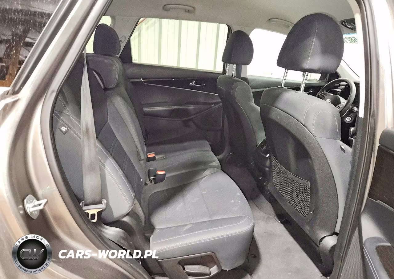 2019 Kia Sorento Lx VIN:5XYPGDA30KG534316 - 11