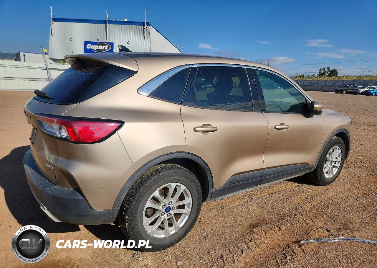 2020 Ford Escape Se VIN:1FMCU9G66LUA64942 - 3