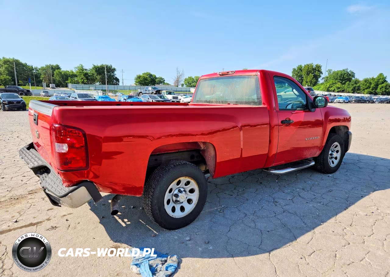 2010 Chevrolet Silverado C1500 VIN:1GCPCPEX0AZ249853 - 3