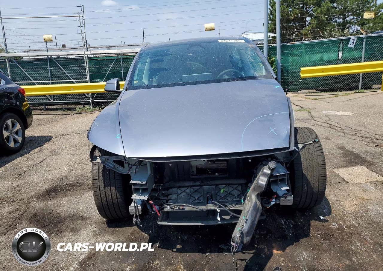 2026 Tesla Model Y VIN:7SAYGDEE4TA456809 - 5