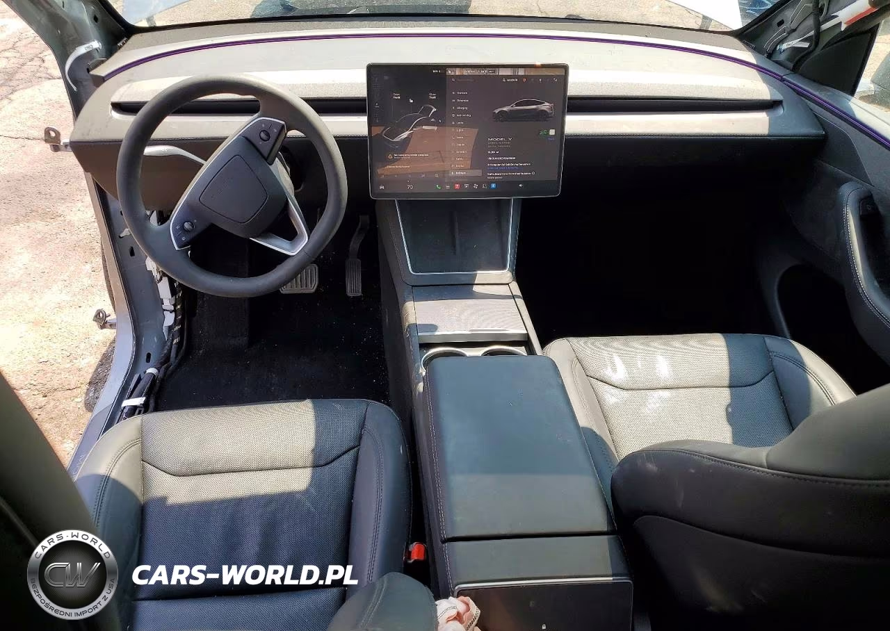 2026 Tesla Model Y VIN:7SAYGDEE4TA456809 - 8