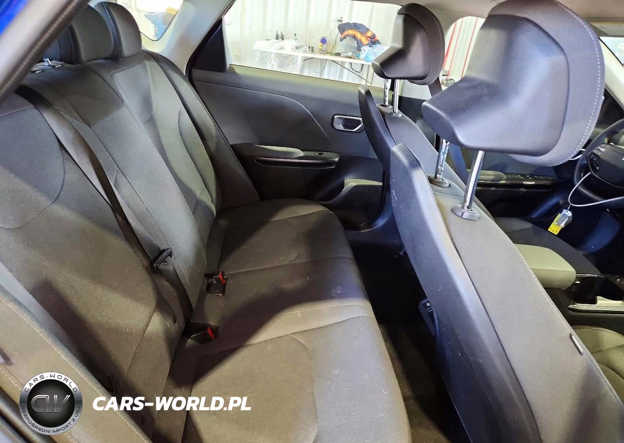 2025 Kia K4 Lxs VIN:3KPFT4DE2SE068390 - 10