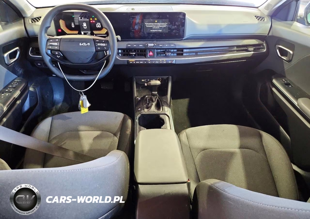 2025 Kia K4 Lxs VIN:3KPFT4DE2SE068390 - 8