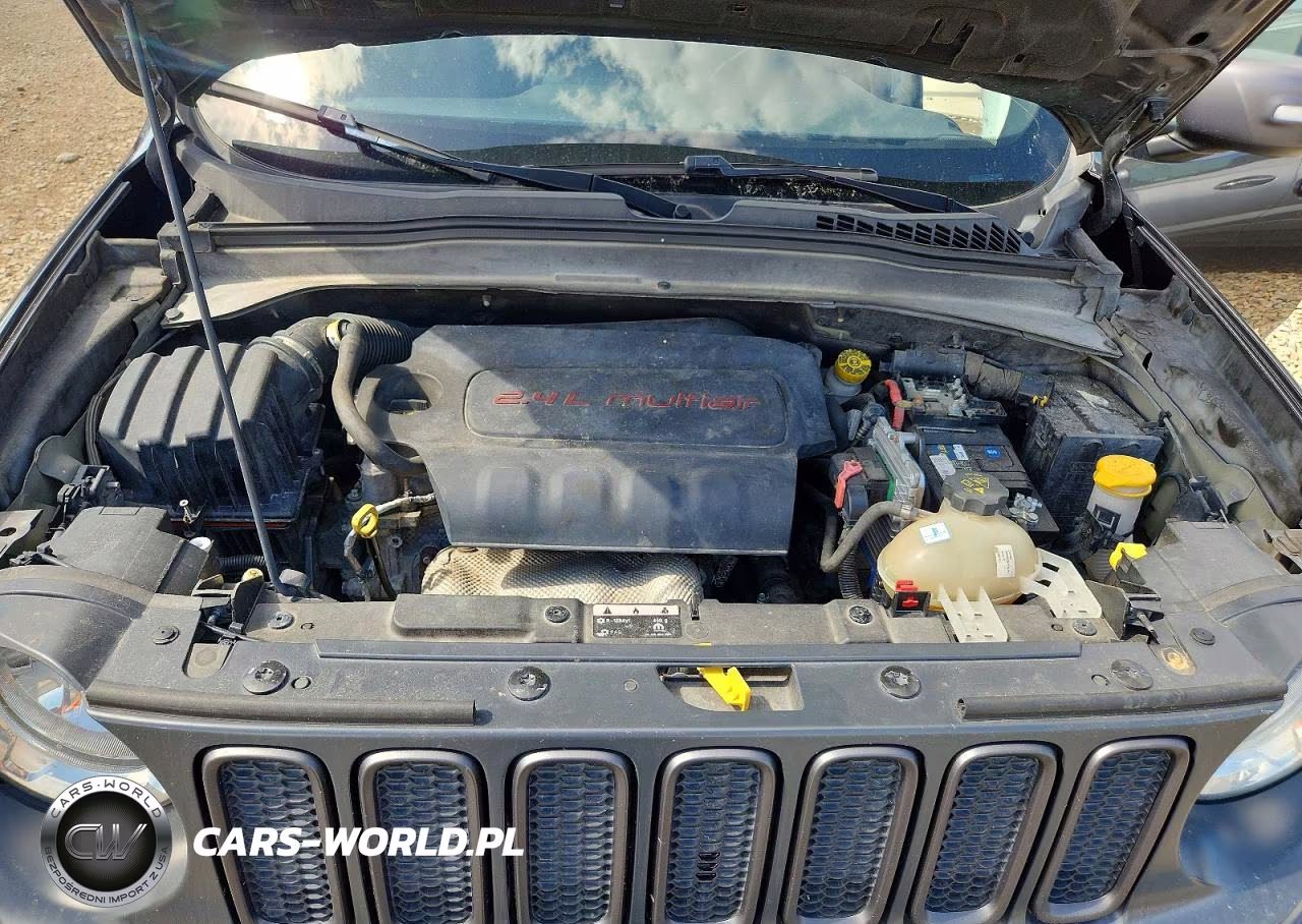 2018 Jeep Renegade Trailhawk VIN:ZACCJBCB8JPG72886 - 11