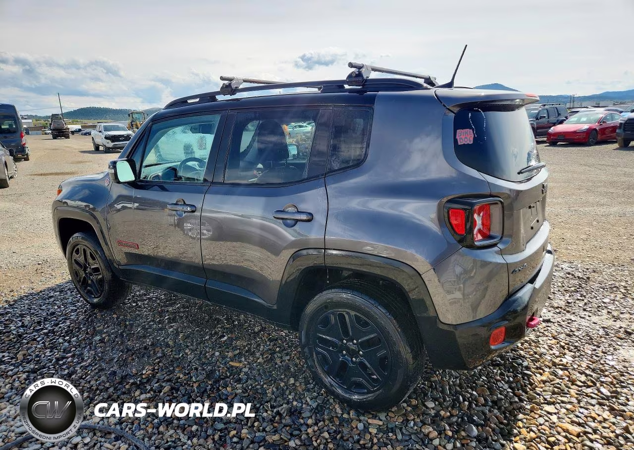 2018 Jeep Renegade Trailhawk VIN:ZACCJBCB8JPG72886 - 2