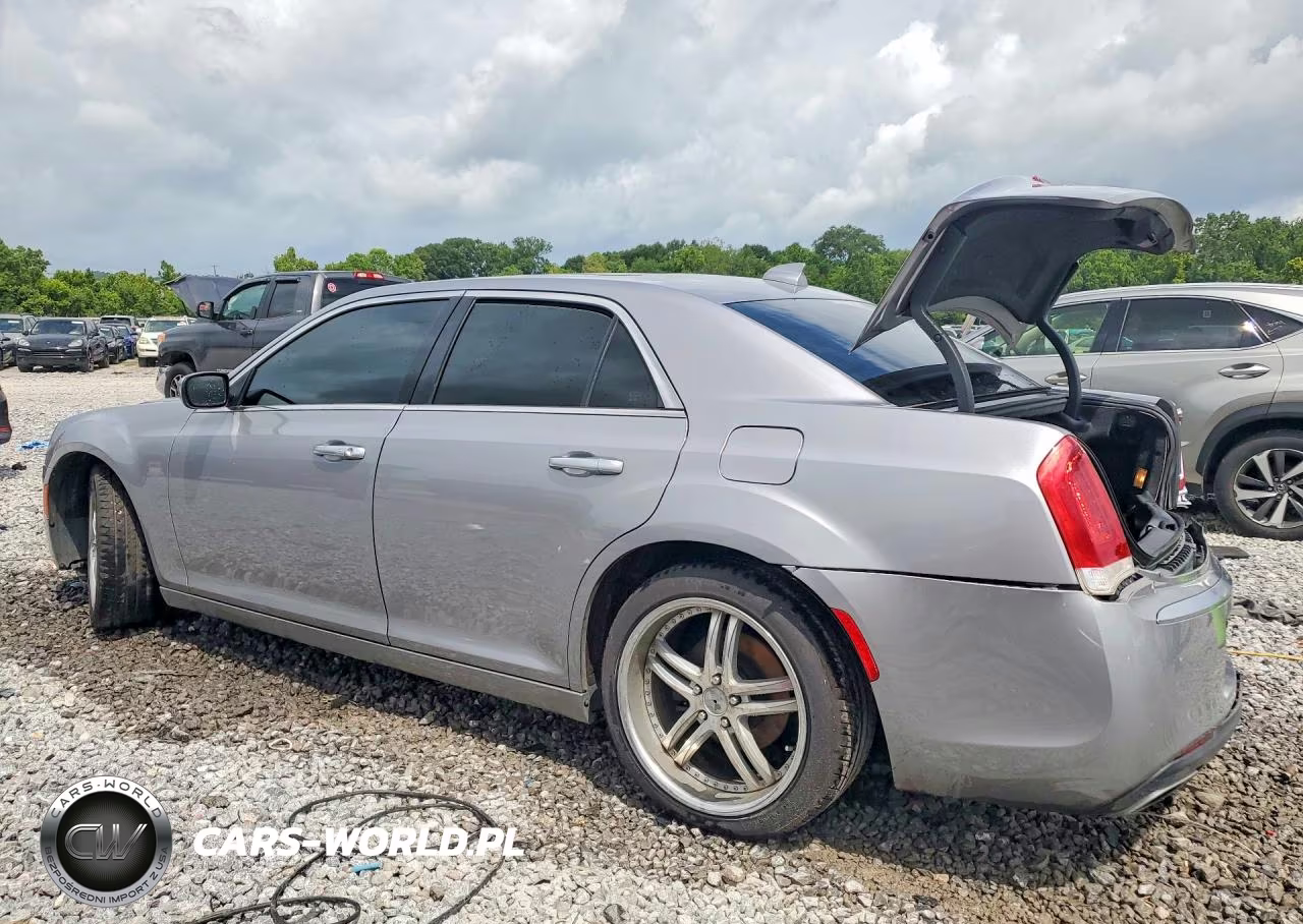 2017 Chrysler 300C Platinum VIN:2C3CCAPG3HH661322 - 2