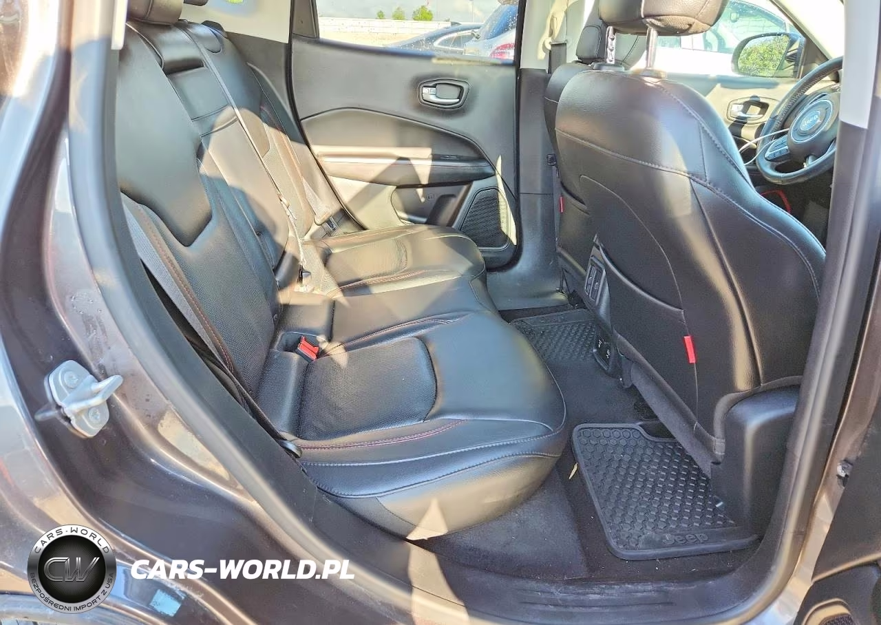2018 Jeep Compass Trailhawk VIN:3C4NJDDB8JT231089 - 11