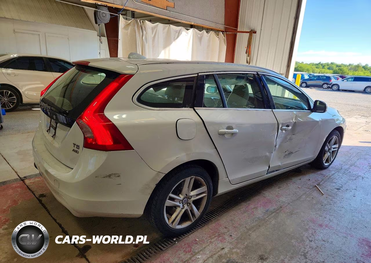 2015 Volvo V60 Premier+ VIN:YV1612SC2F1206041 - 3