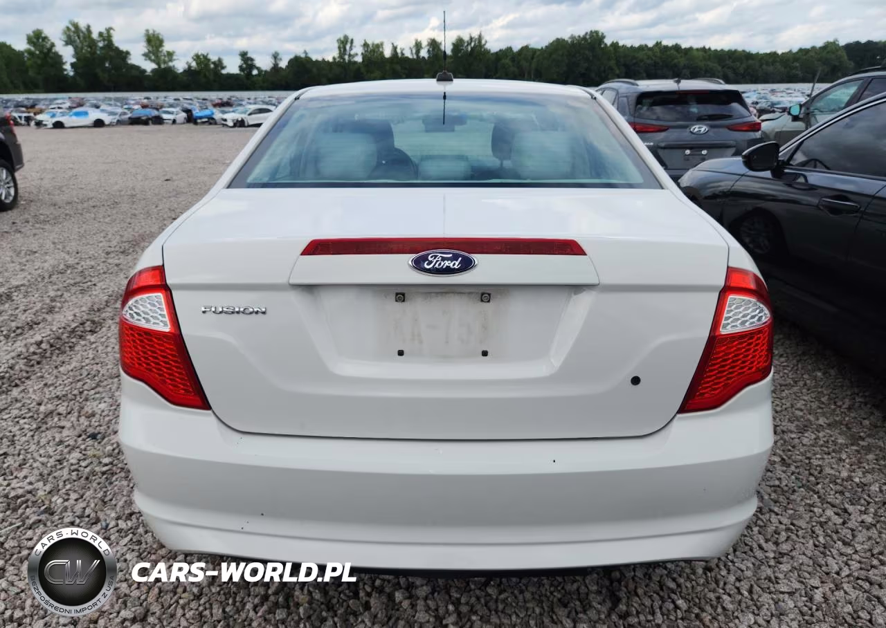 2012 Ford Fusion S VIN:3FAHP0GA8CR271055 - 6