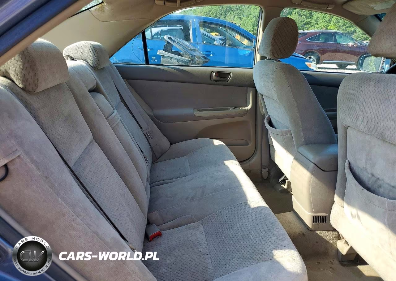 2004 Toyota Camry Le VIN:4T1BE32K14U904556 - 10