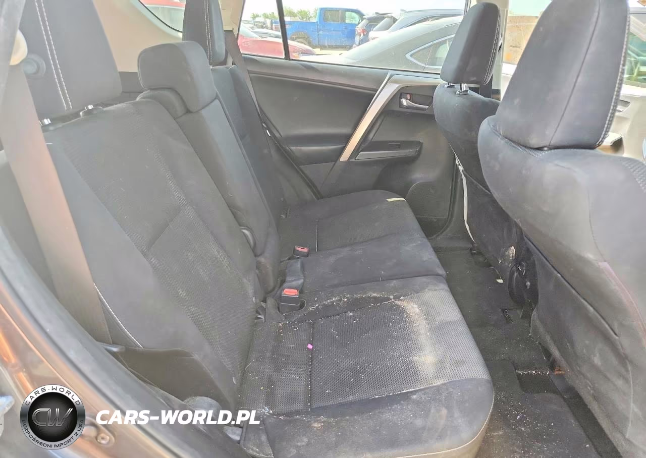 2018 Toyota Rav4 Xle VIN:JTMWFREV0JJ162112 - 10