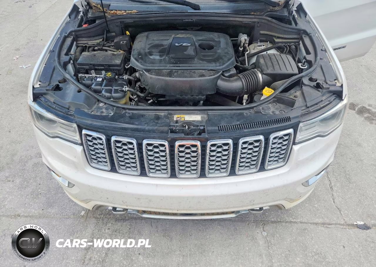 2017 Jeep Grand Cherokee Overland VIN:1C4RJECG1HC877925 - 11