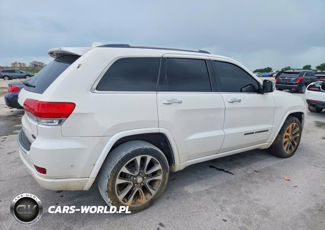 2017 Jeep Grand Cherokee Overland VIN:1C4RJECG1HC877925 - 3