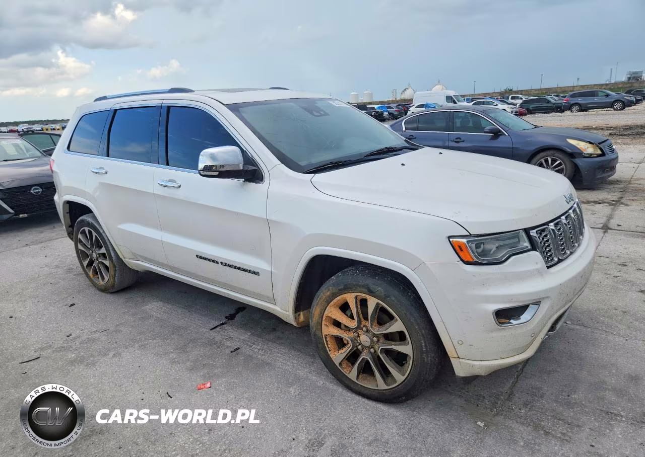 2017 Jeep Grand Cherokee Overland VIN:1C4RJECG1HC877925 - 4