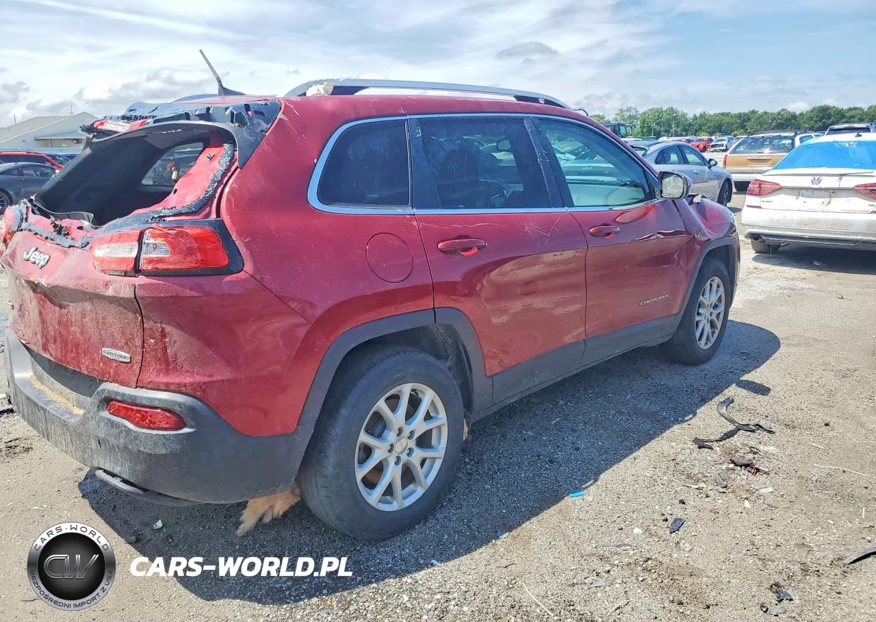 2017 Jeep Cherokee Latitude VIN:1C4PJMCB8HW646119 - 3