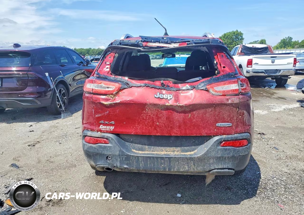2017 Jeep Cherokee Latitude VIN:1C4PJMCB8HW646119 - 6