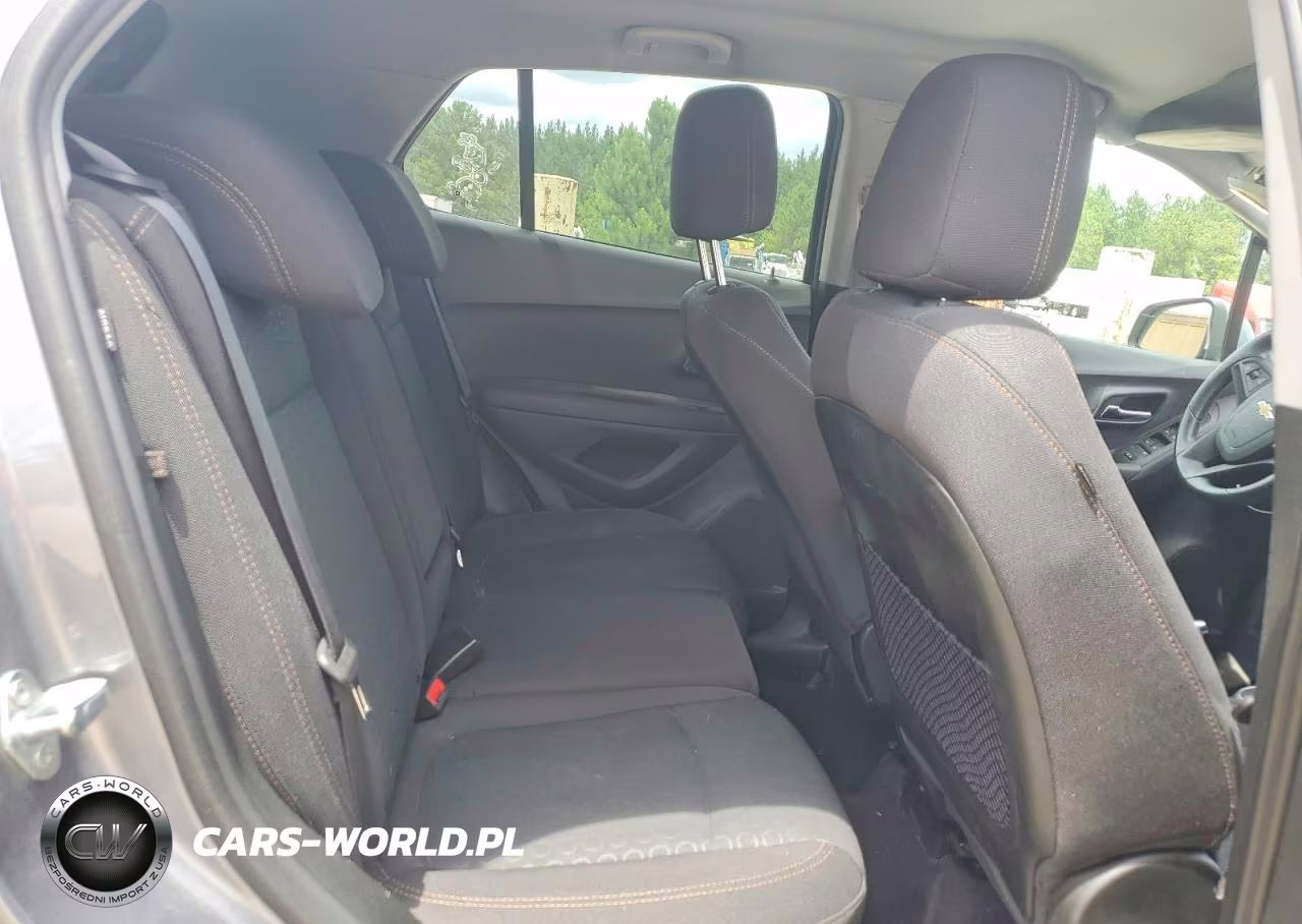 2020 Chevrolet Trax Ls VIN:3GNCJKSB4LL185673 - 10