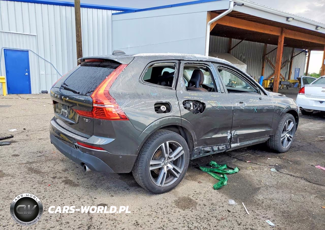 2018 Volvo Xc60 T5 VIN:LYV102RK8JB113297 - 3