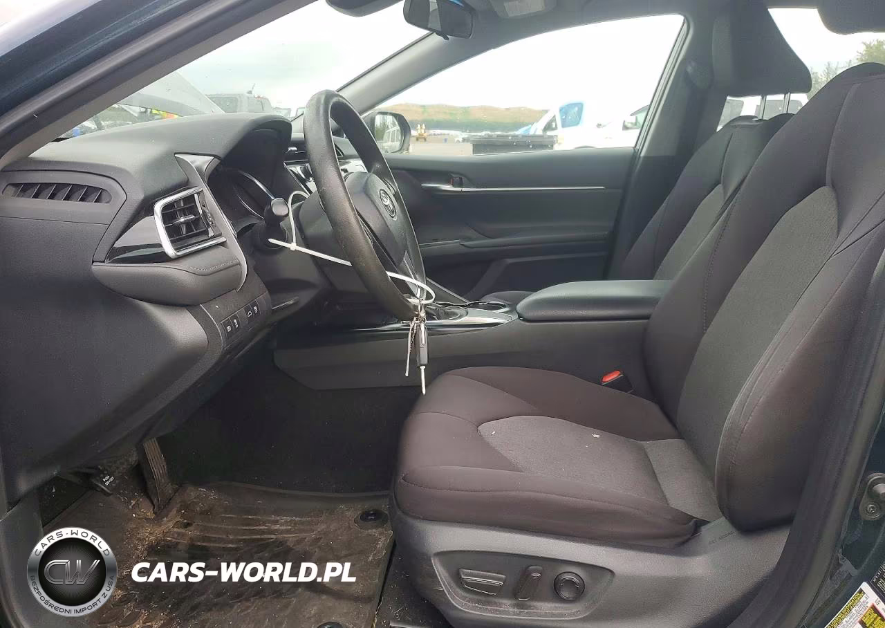 2018 Toyota Camry Le VIN:4T1B11HK8JU587250 - 7