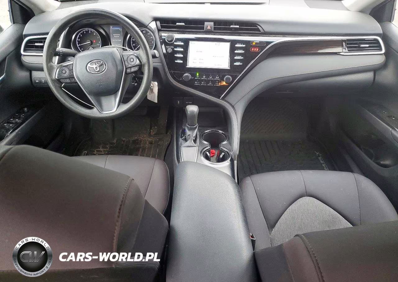 2018 Toyota Camry Le VIN:4T1B11HK8JU587250 - 8