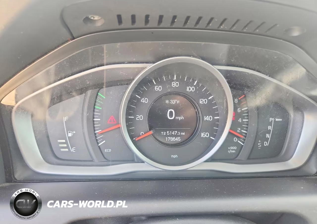 2016 Volvo Xc60 T5 VIN:YV440MDJ0G2813619 - 9
