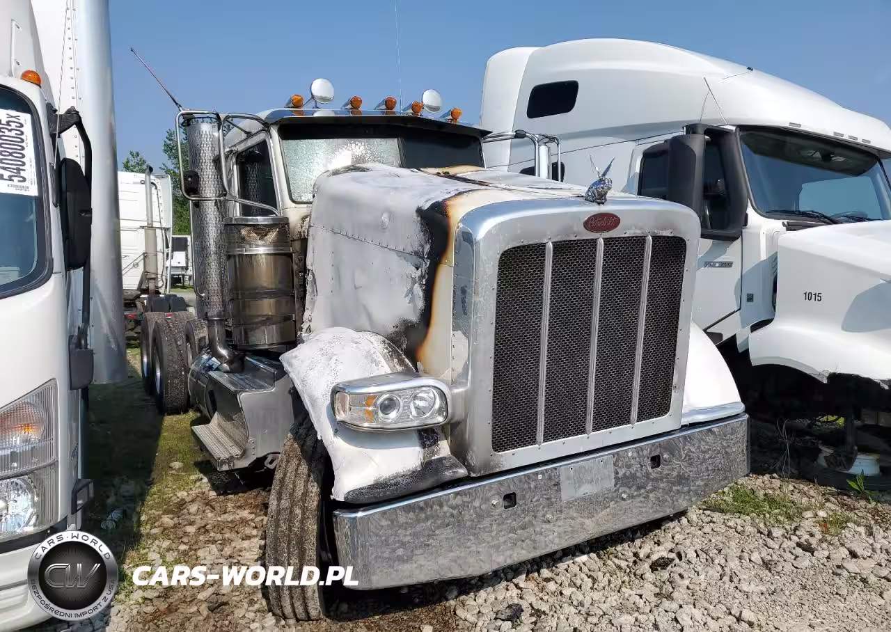 2023 Peterbilt 389 Semi Truck
