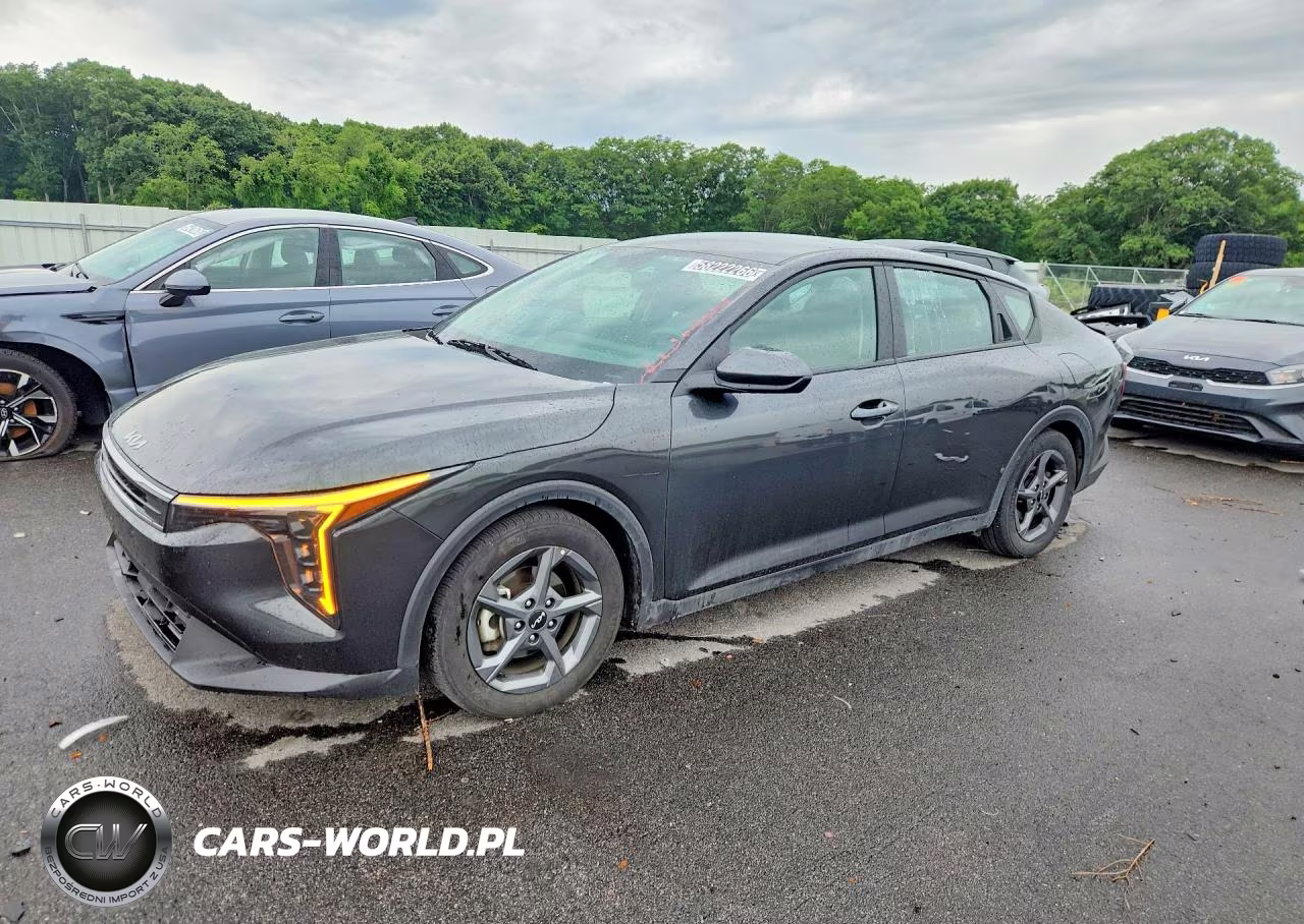 2025 Kia K4 Lxs – zdjęcie 1 z 12