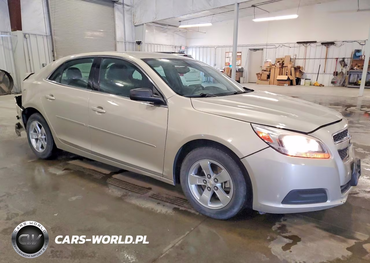 2013 Chevrolet Malibu Ls VIN:1G11B5SA1DF226030 - 4