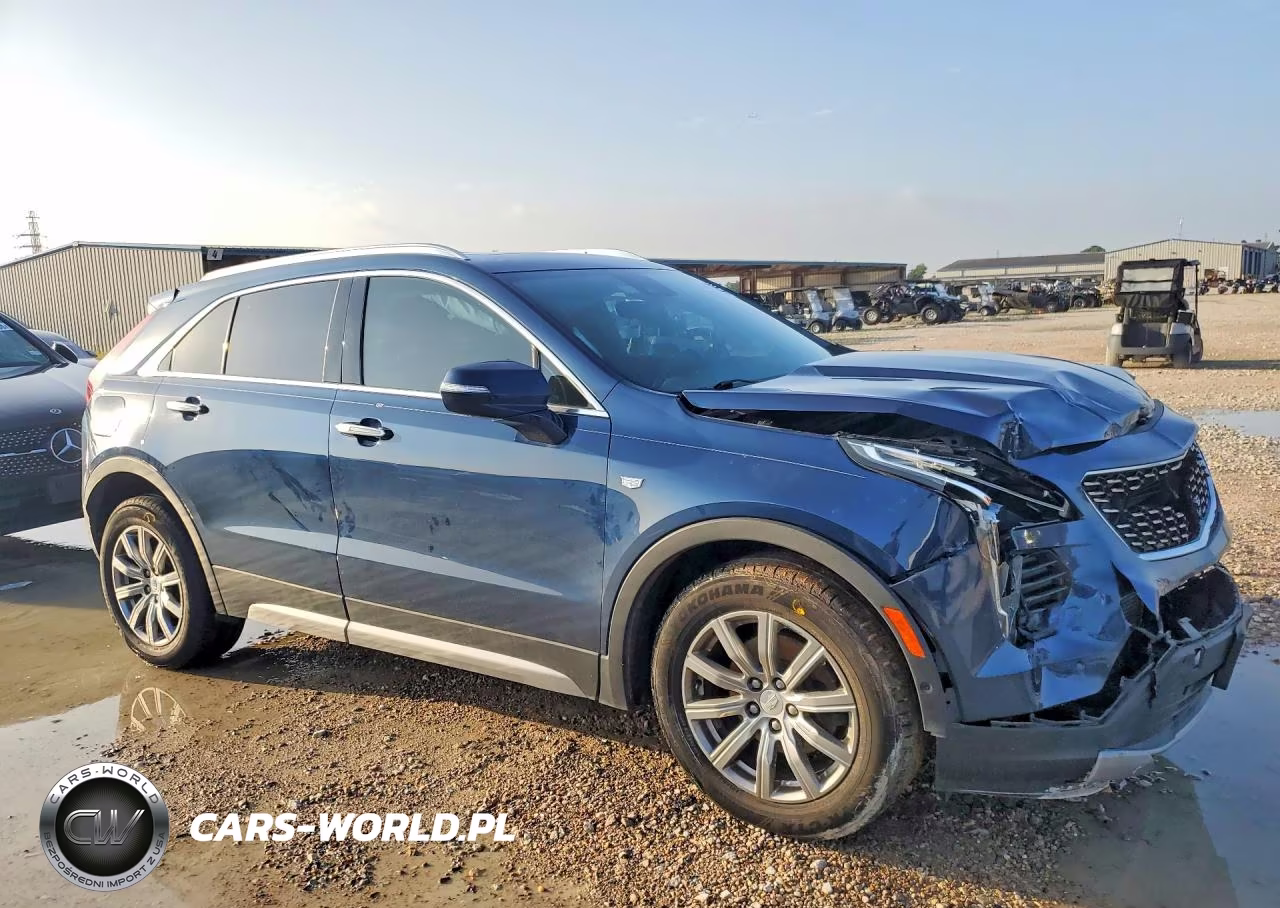 2019 Cadillac Xt4 Premium Luxury VIN:1GYFZCR43KF126063 - 4