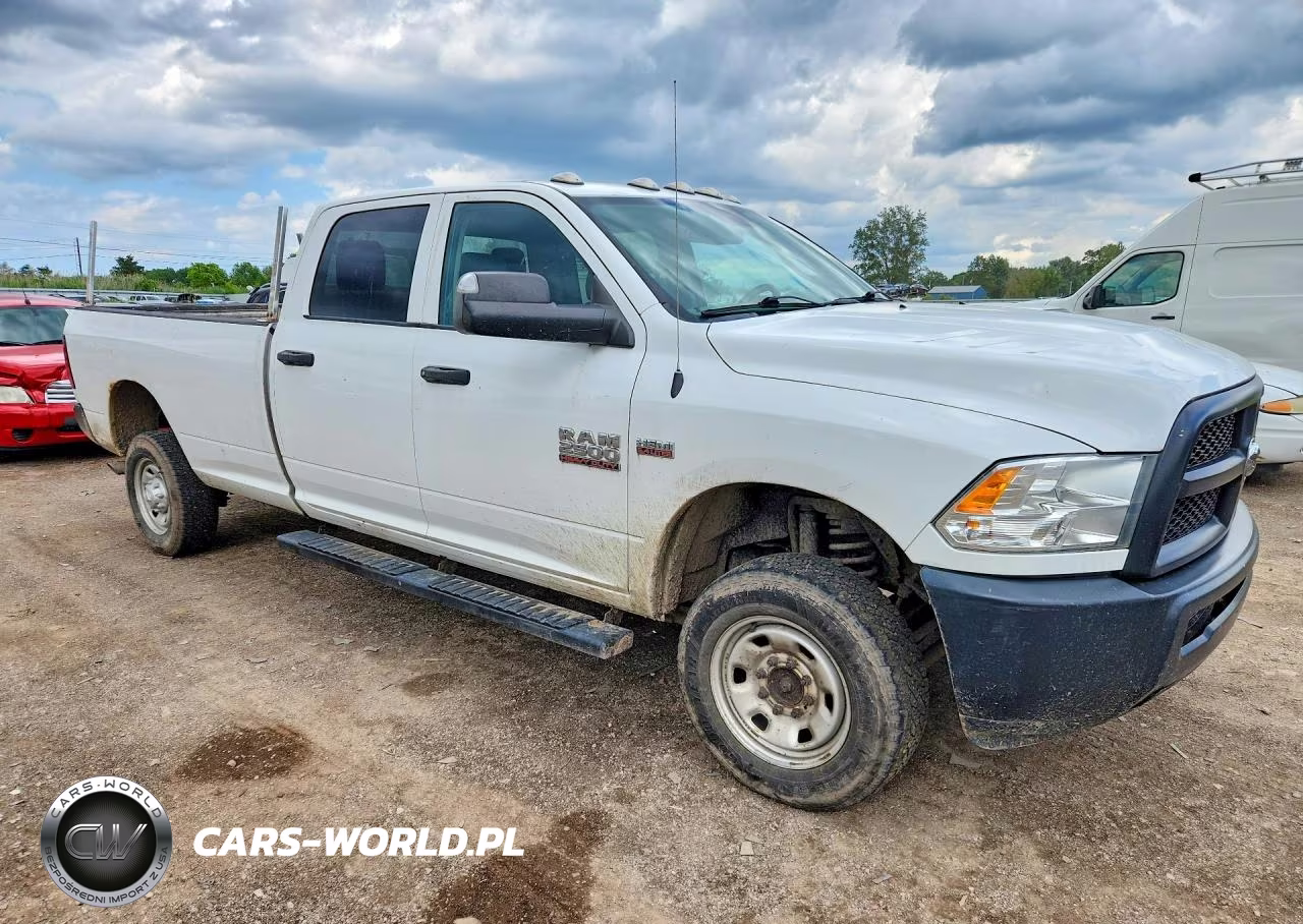 2018 Ram 2500 St VIN:3C6UR5HJ8JG275394 - 4