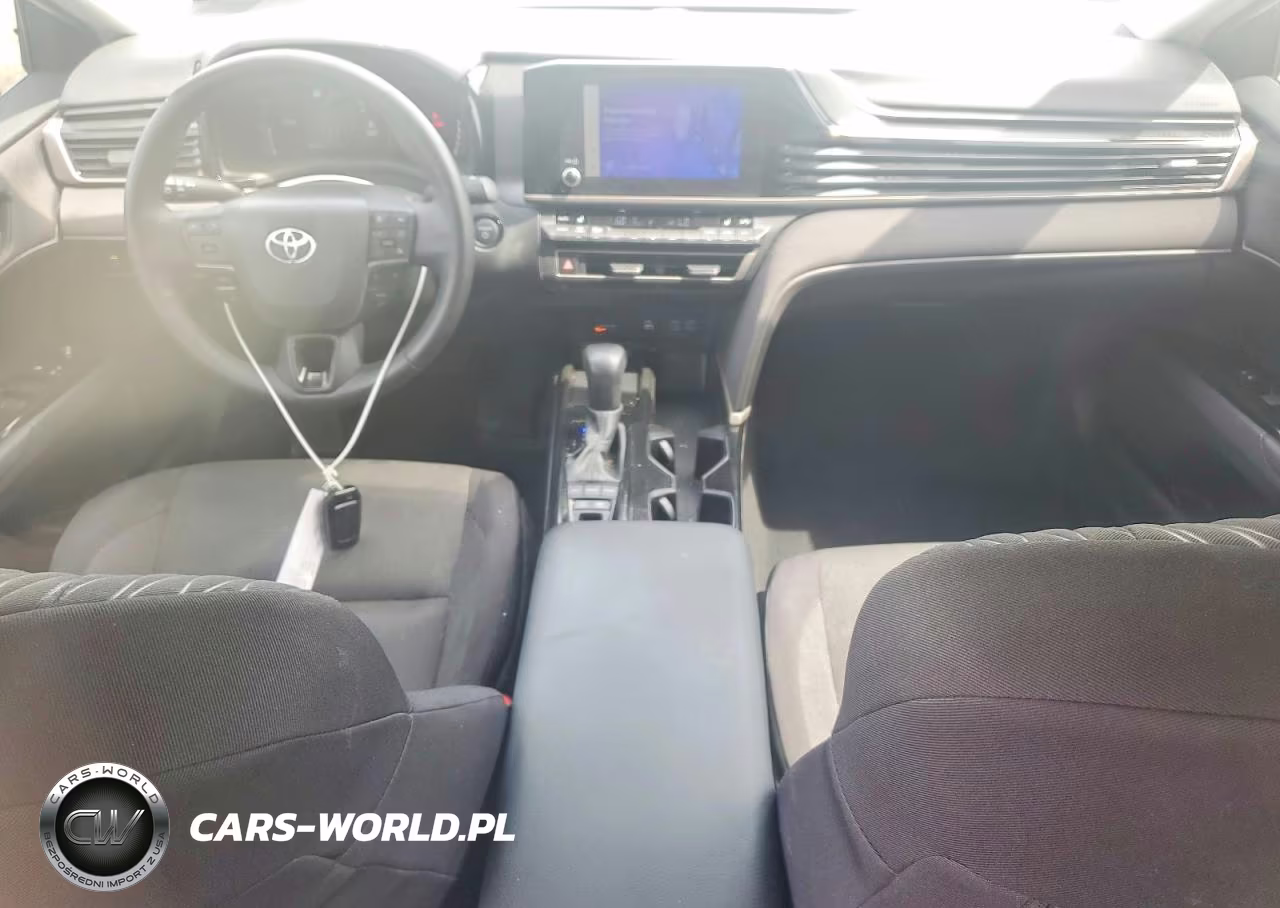 2025 Toyota Camry Le VIN:4T1DAACK0SU569925 - 8