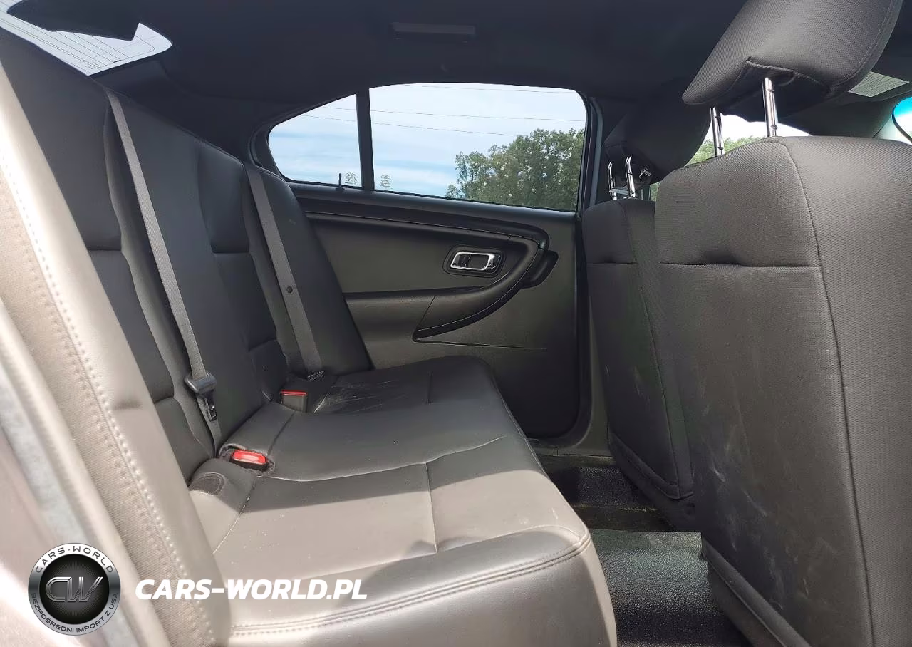 2017 Ford Taurus Police Interceptor VIN:1FAHP2L87HG126229 - 10
