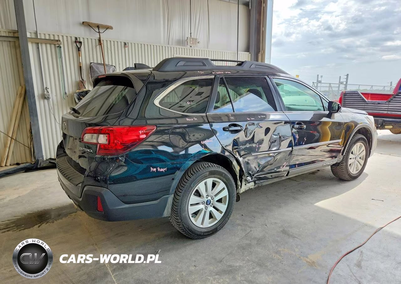 2019 Subaru Outback 2.5I Premium VIN:4S4BSAHC5K3244182 - 3