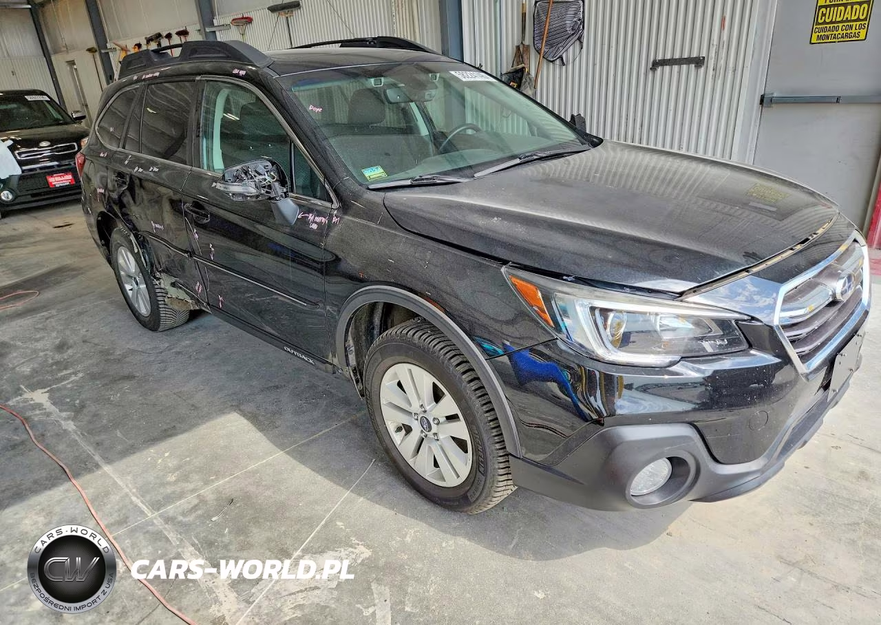 2019 Subaru Outback 2.5I Premium VIN:4S4BSAHC5K3244182 - 4
