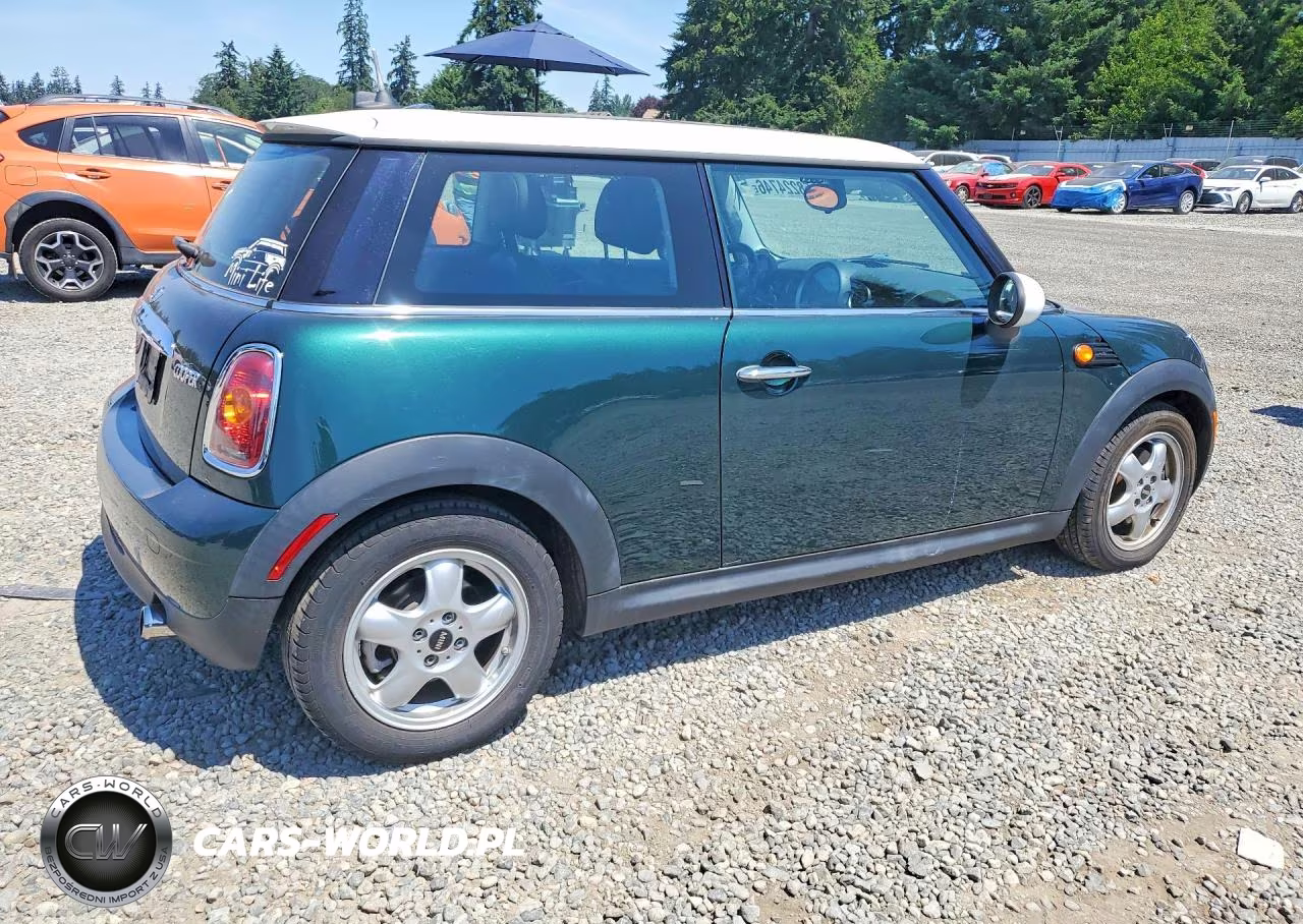 2010 Mini Cooper VIN:WMWMF3C50ATZ25237 - 3