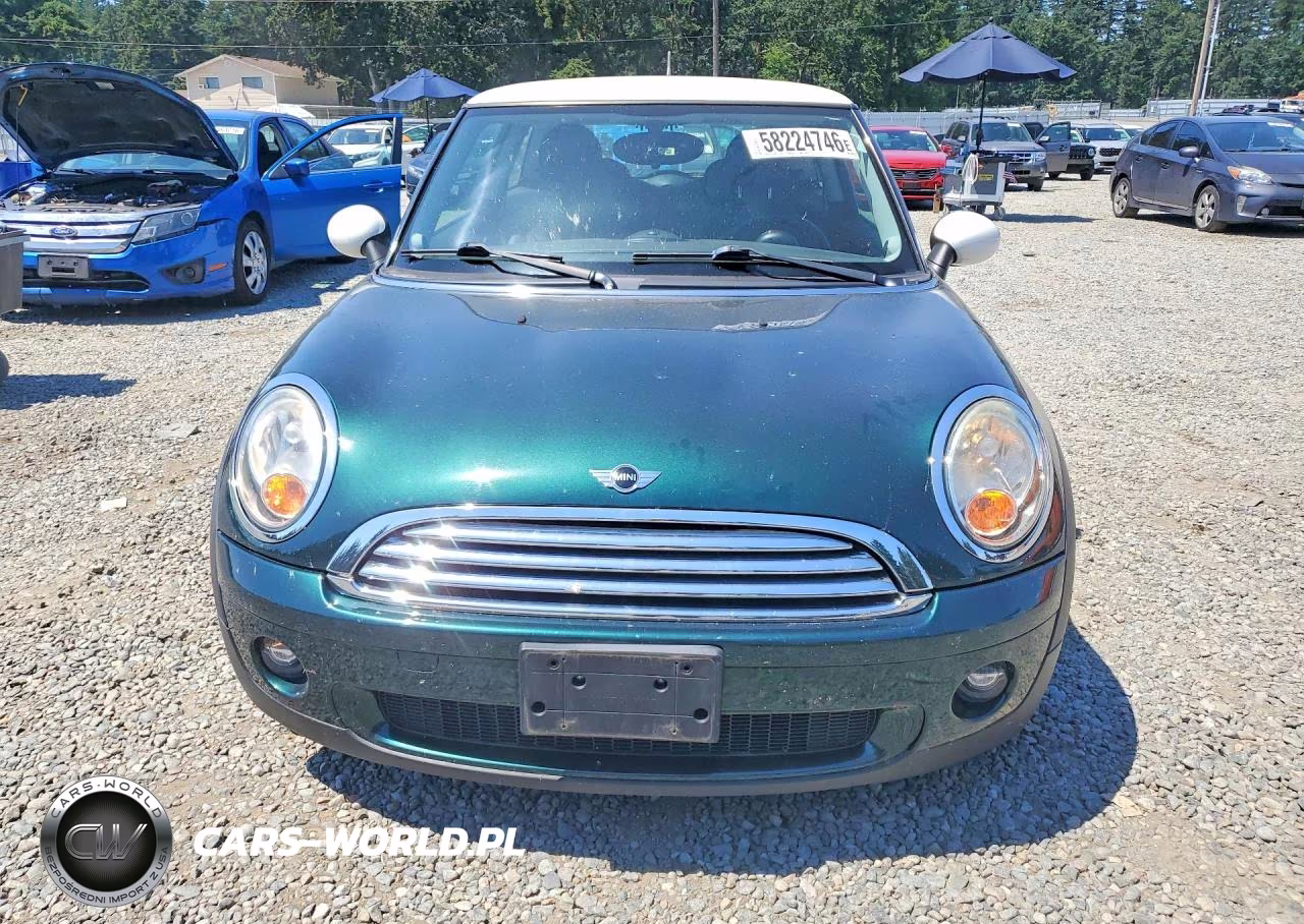 2010 Mini Cooper VIN:WMWMF3C50ATZ25237 - 5