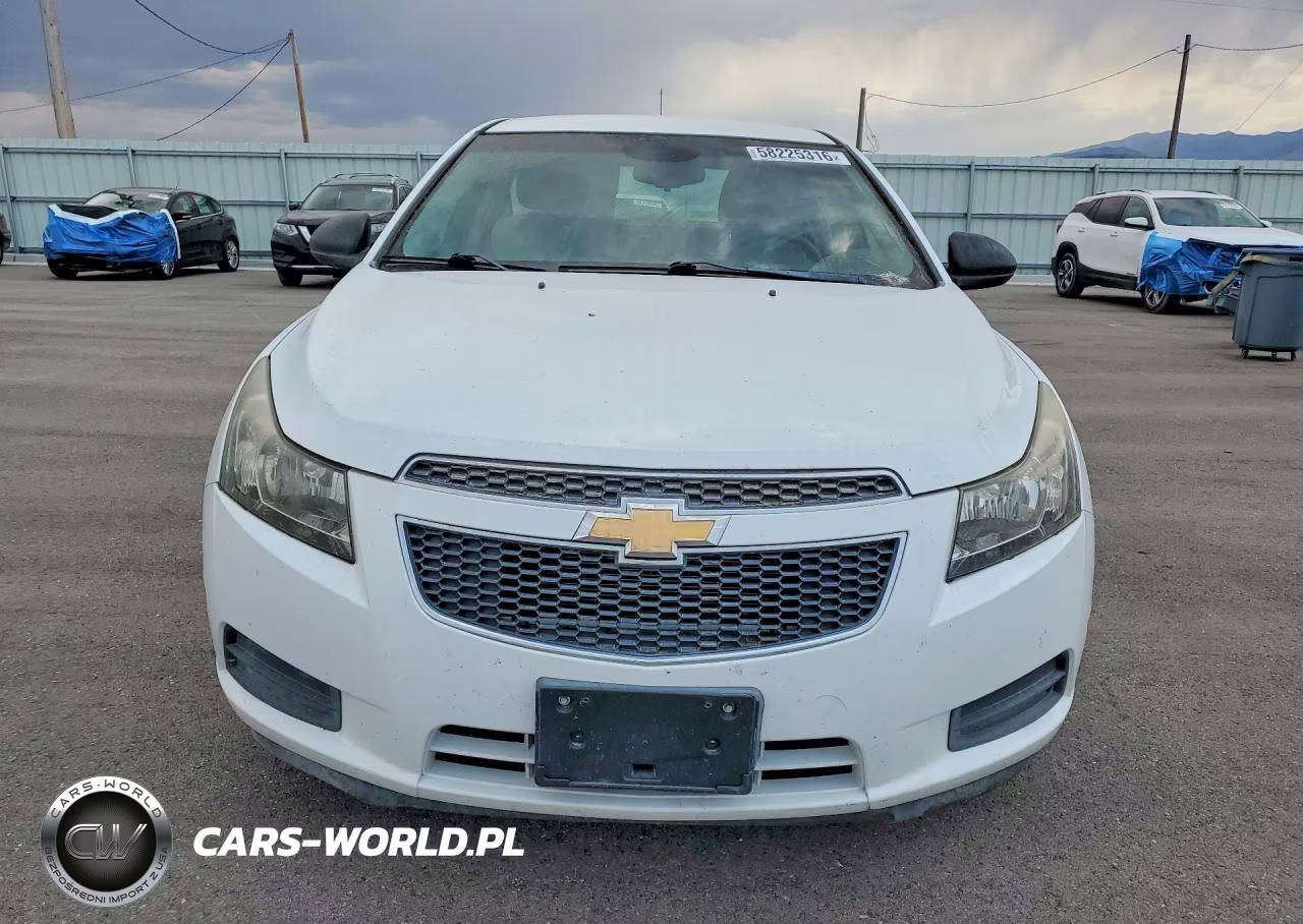 2014 Chevrolet Cruze Ls VIN:1G1PA5SH7E7217208 - 5