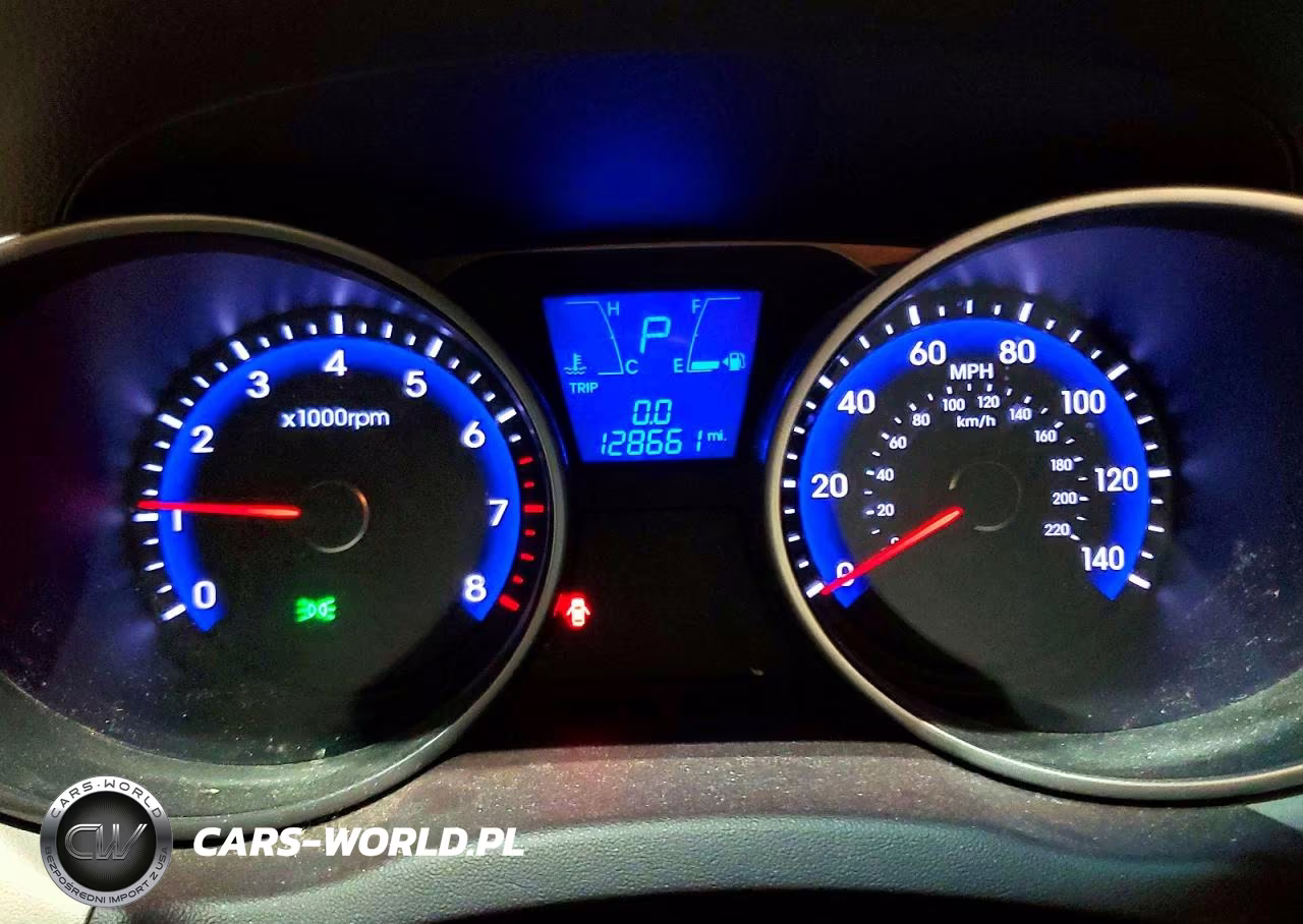 2011 Hyundai Tucson Gls VIN:KM8JUCAC8BU136449 - 9