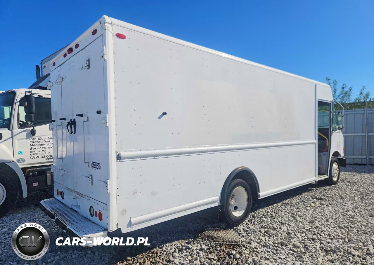 2007 Freightliner Mt45G Chassis Delivery Truck VIN:4UZAANBW27CY44609 - 3