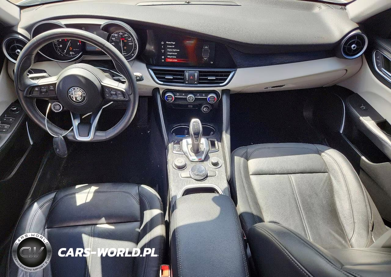 2021 Alfa Romeo Giulia Sport VIN:ZARFAMAN5M7646355 - 8